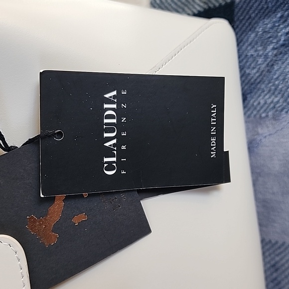 Claudia Canova White Satchel with Gold Details - Picture 2 of 12